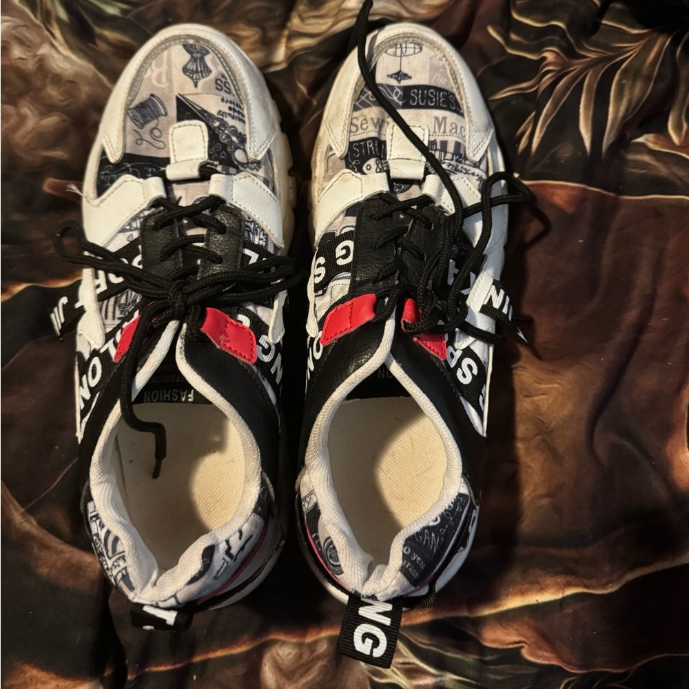Sneakers